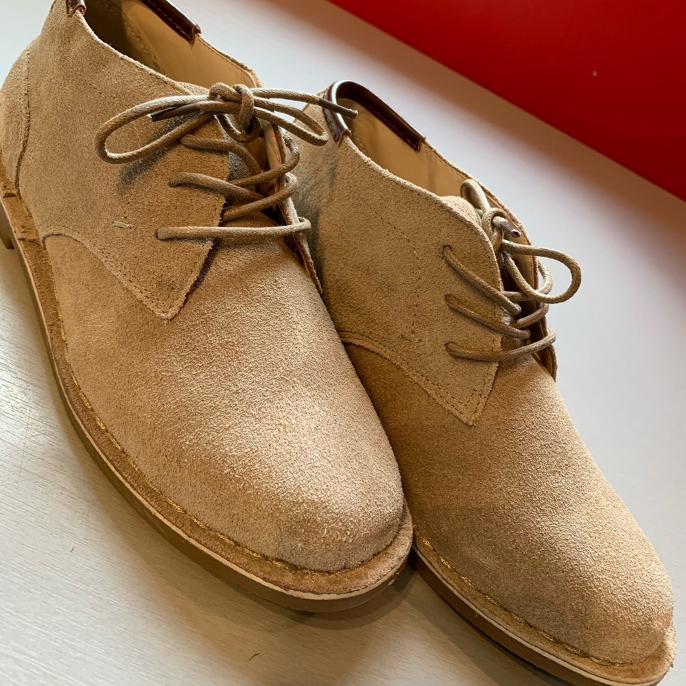 Kenneth Cole boys Suede chukka boot size 3